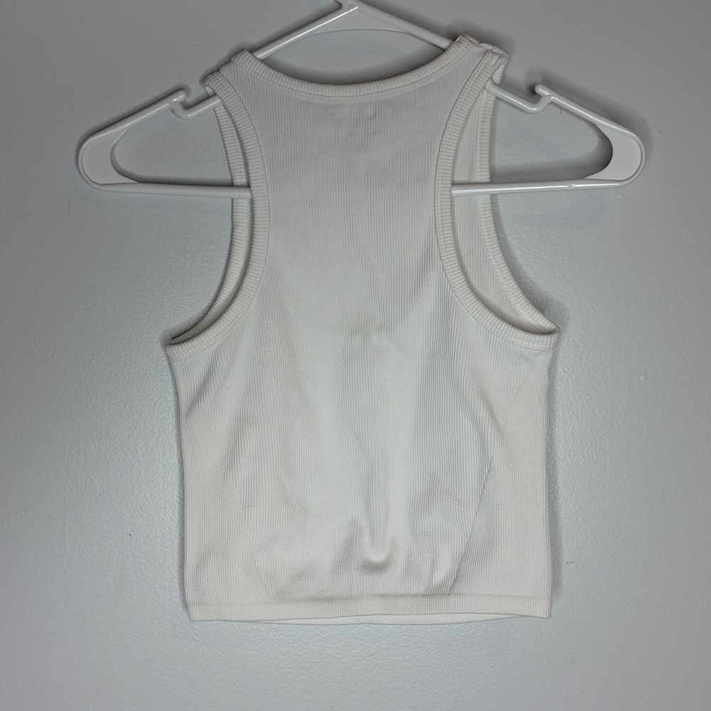 Tank - Picture 2 of 2